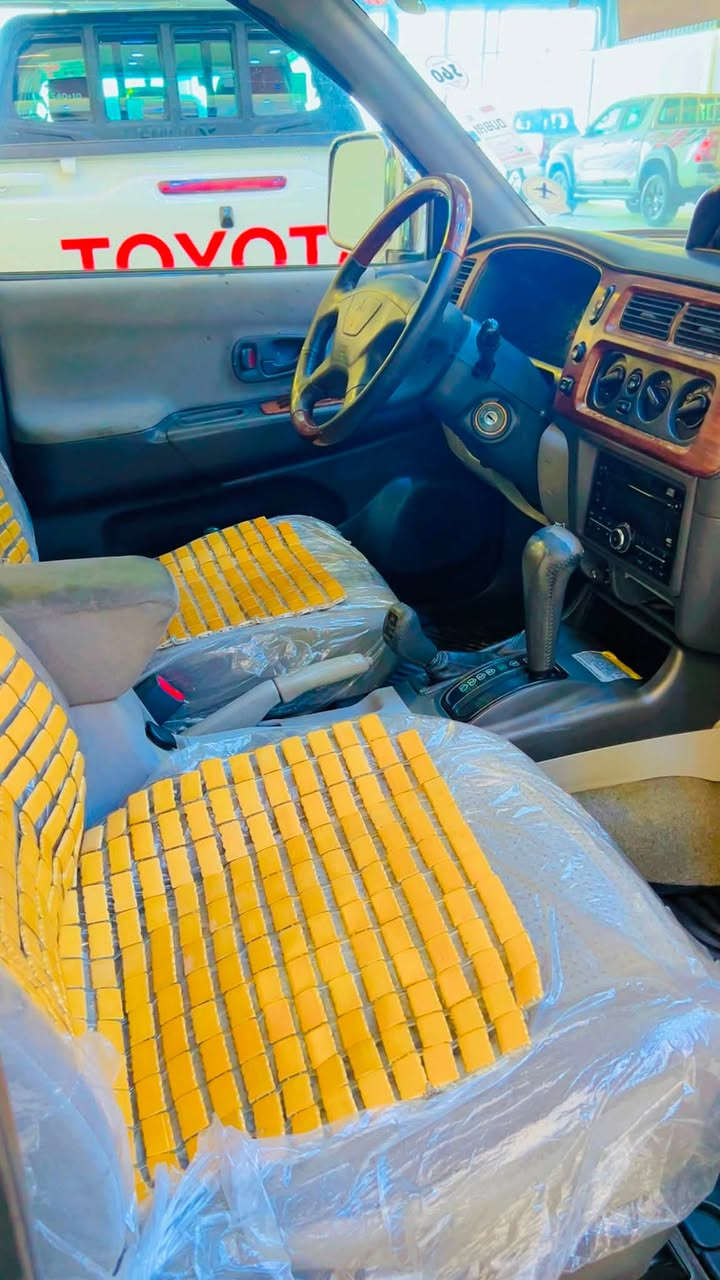 سلام عليكم
نتيفيا 2006 مكفول سياره جديده وجاهزه 
مكينة V6 
شاشه  تبريد ثلج 🥶
دفع رباعي 
رقم اربيل هزه وسنوية جدد تريد تحويل تريد وكاله اني حاضر 

السعر  95$ وبيه مجال  
مكان سياره واسط الزبيديه 

الاتصال او واتساب             ***********
