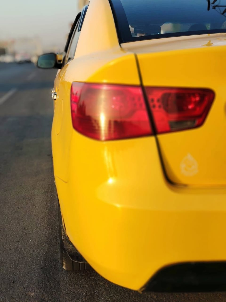 ‏سلام عليكم للبيع كيا فورتي 12 أمريكي حادت چاملغ امامي يسره  مكينة وكير نضيفات تبريد  شغال حداديه 70% سيارة صبغ عام جماليه رقم بغداد نكليزي 
السعر 77 بيه مجال مكان السياره بغداد البلديات  توصيل ***********
