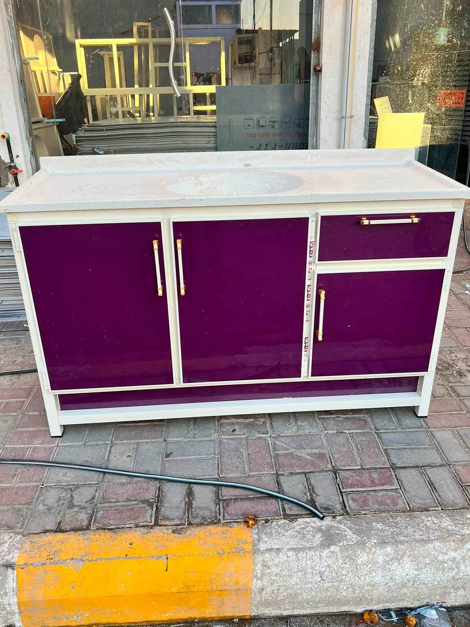 سنك متر ونص فول حطاطه درجه اول  
سعر 140 سعر ثابت 
ضهر بليت داخل قواطع بليت رف بنل ارضيه بنل. سكه 
هايدرولك   ***********
