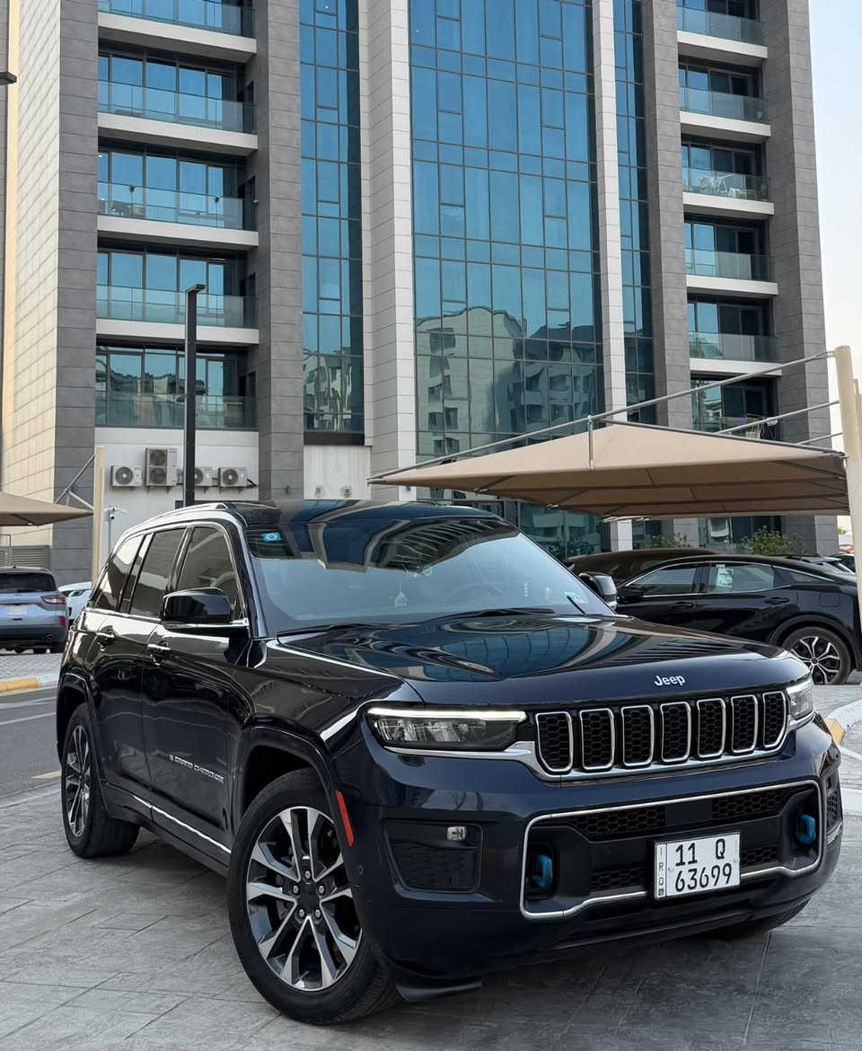 بيع او مراوس
سلام عليكم 

للبيع او مراوس 
جمسي 22 او23 فول حادث بسيط 
او خليجي

جيب كراند شيروكي اوفرلاند 4xe هايبرد و شحن و بنزين 
الموديل : 2023
العداد: 10 الف كيلو
السياره : 5 راكب المرغوب
رقم بغداد بسمي 
بجم كبس 
ايرباك سليم

المواصفات :
. كشنات مساج 
* كاميرا حرارية خلفية 
* فوريل 4x4
* نظام تعليق هوائي (جكات)
* رادار امامي 
* النقطة عمياء  
* نظام تحذير عند التقاطعات
* نظام تحذير عند تجاوز السر
* إنارة محيطية خمس الوان
* شاحن موبايل وايرلس
* تعديل وضعيات مقود السائق
* مرايا تعتيم ذاتي
* المرايا الجانبية قابلة للطي كهربائيا. 
* نظام الصوت 12 سماعة ماكنتوش
* ويل قياس 20 انج.
* سقف بانوراما. 
* شاشه كبيرة 10.1 انج. 
* نظام الخرائط (GPS).
* عرض خرائط الطريق على شاشه.
* كشافات الضباب LED.
* المصابيح الامامیة متحرکة.
* الصندوق الخلفيي كهربائي.
* فتح الصندوق الخلفي حركة القدم.
* كشنات تبريد وتدفئة.
* الخلفية تدفئة.
* برده خلفيه 
* انارة داخلية LED متعددة الالوان.   
* حساسات امامية. 
* حساسات خلفية. 
* ⁠الشاحنة موجوده 
وباقي مواصفات الاوفرلاند
الفول
اني مستورده ومصلحه بيدي 

جاملغ خلفي ايمن  + باب ايمن خلفي 

بجم كبس 
ايرباكات سليمة 
 
سياره بدون لغد بدون شاصي 
شرط الفحص وين يعجبك

السعر 32.800 $
وبيها مجال للشراي 
مكاني بغداد
اي استفسار 

‭***********
