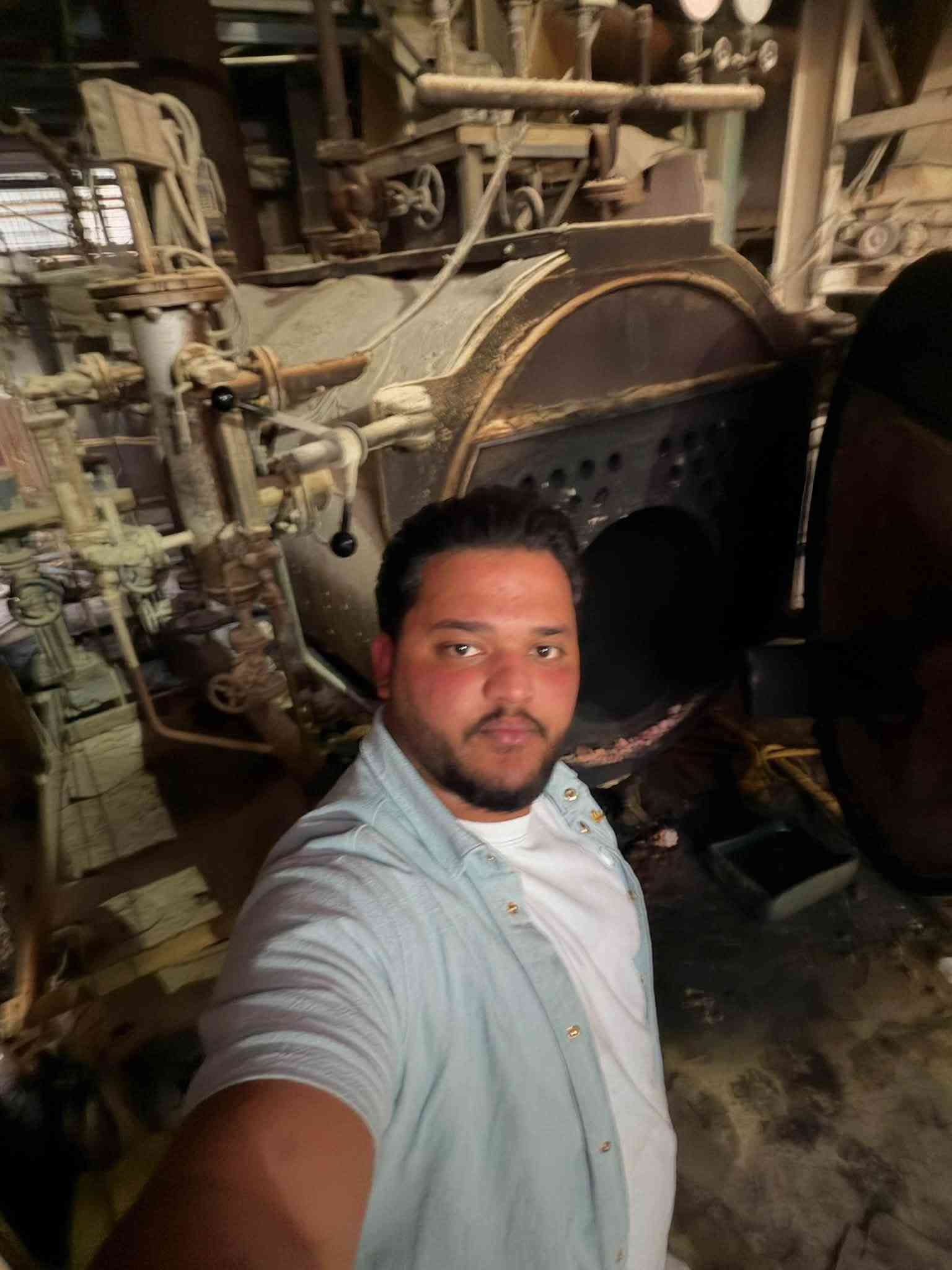 صيانه بويلر بخار
عمل تأهيل وتجفيت بويلز بخار
تبديل البواري المرحله الأولى للعمل 
*********** إبراهيم

