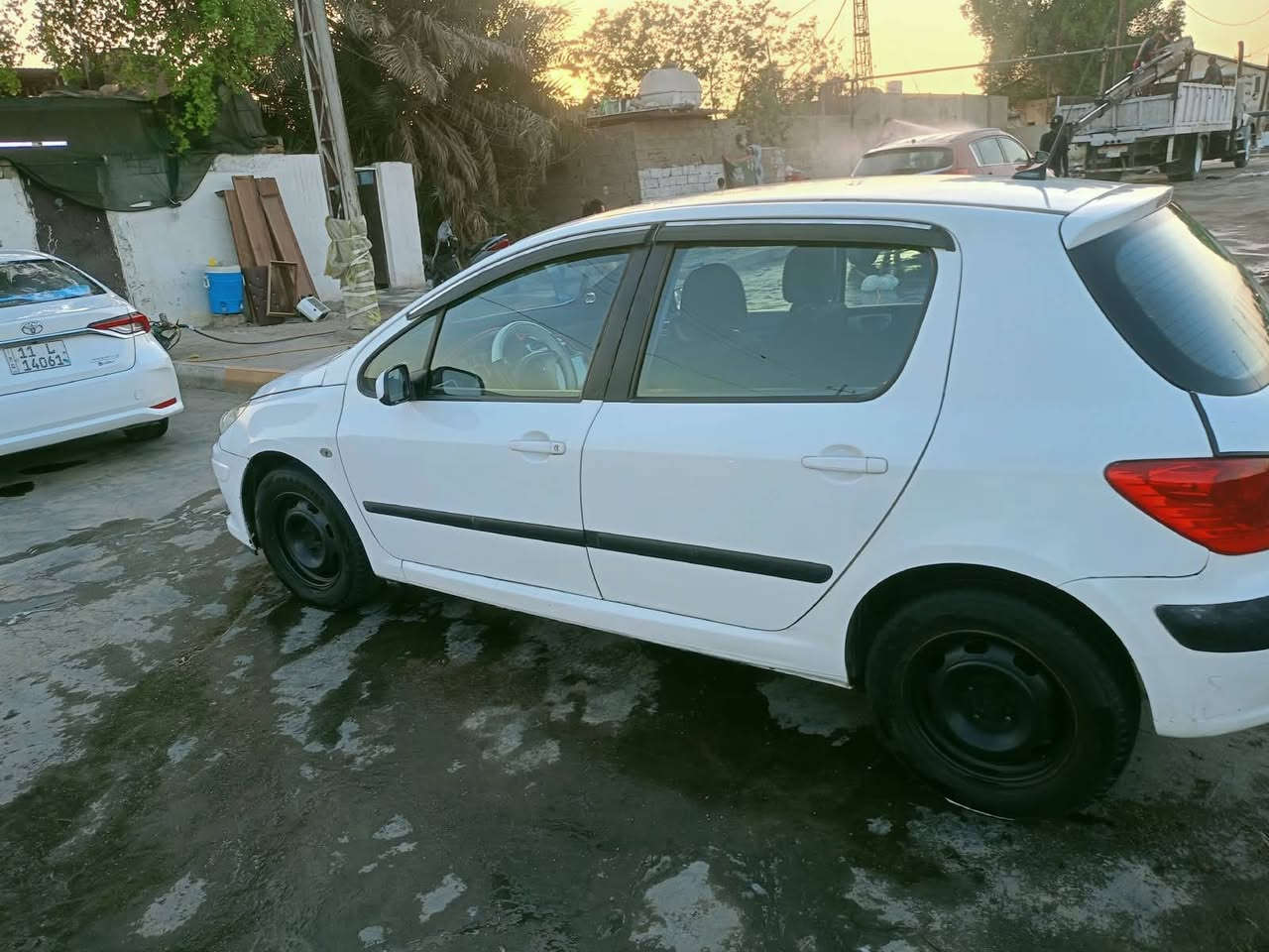 بيجو فرنسي موديل ٢٠٠٦ جاهزه السياره من كلشي كير محرك تبريد صدر بدون حادث بيه رشات صبغ 
السعر ٤٨
للإستفسار ***********وبيه مجال قليل الشراي ايخابر مامتواجد عل فيس
