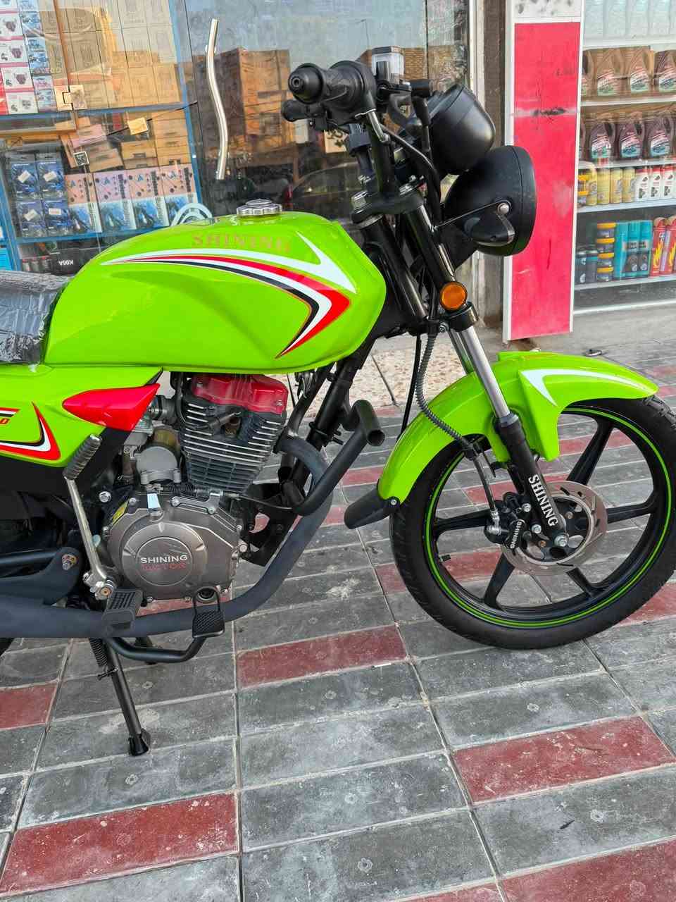 🏍️ للبيع دراجة شننك 🏍️
موديل 23 طالعه من المعرض 2025

مرقم قبل 4 اشهر  هزه جديده  سنويه لغايه 2031

🔹 ماشية 5 آلاف فقط

🔹 استخدام شخصي

🔹 بحالة جيدة جداً ونظيفة

🔹 رقم بابل مشروع وطني  – تحويل مباشر 

🔹 تاير خلفي جوبلس وامامي 

🔹 اضائه أمامي

🔹  مرتبة وجاهزة للاستخدام 🔥

💰 السعر: 1,750,000 دينار

📍بابل حله منطقة الكرامة شارع حي الحسين 

📩 للاستفسار الاتصال على الأرقام التالية 
***********
***********

للجادين فقط، والمعاينة خير دليل 🌹
