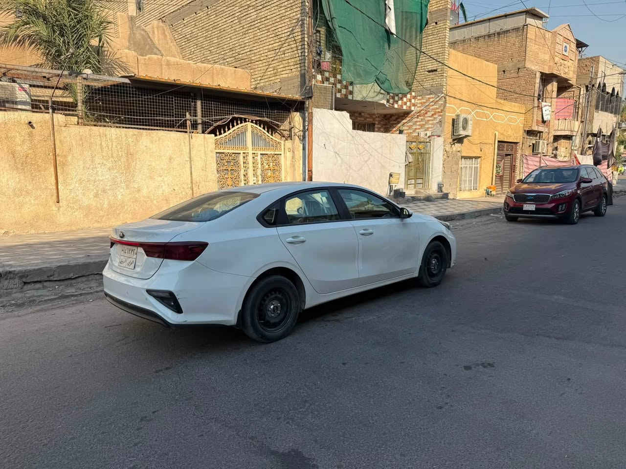 السلام عليكم للبيع كيا سيراتو خليجي موديل 21رقم اربيل شرط تحويل وكالة مكينه 1600كير كفاله صار بيه حادث بل عراق بنيد جاملغ صبغ وحالين بيه ملاحظات بسيطه تبريد ثلج ماشيه 91حقيقي شراي يتصل سعره 118ورقه بيه مجال حك جيه مكاني بغداد ***********شراي يتصل اعتذر عل مراوس
