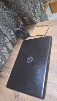 HP 15.6 • i5-8250U • كرتين شاشة