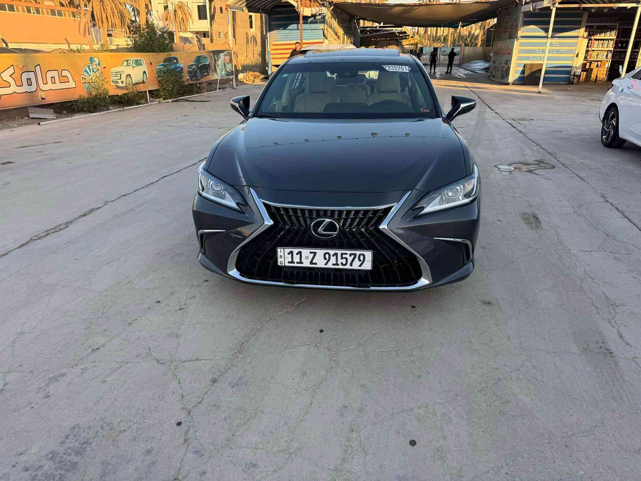 لكزس ES300h • ٢٠٢٤ • رقم بغداد