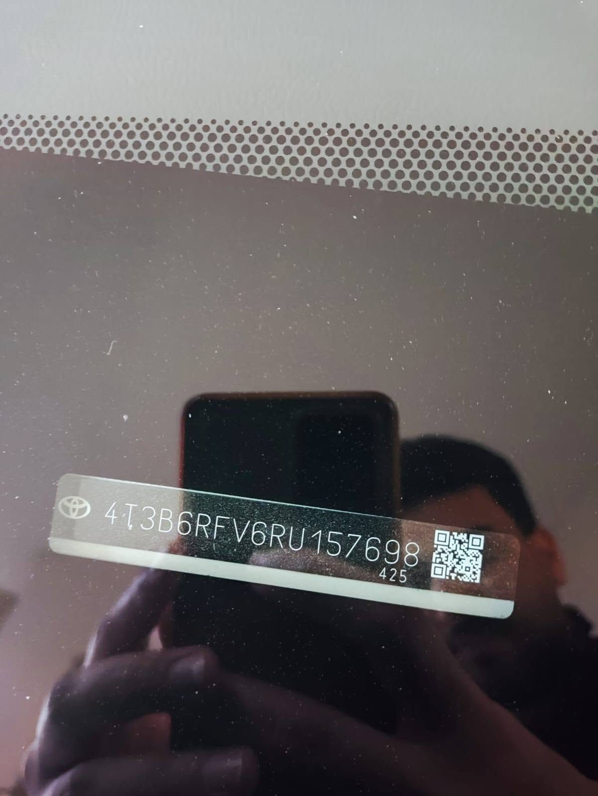 راف4 XLE • هايبرد • ٢٠٢٤