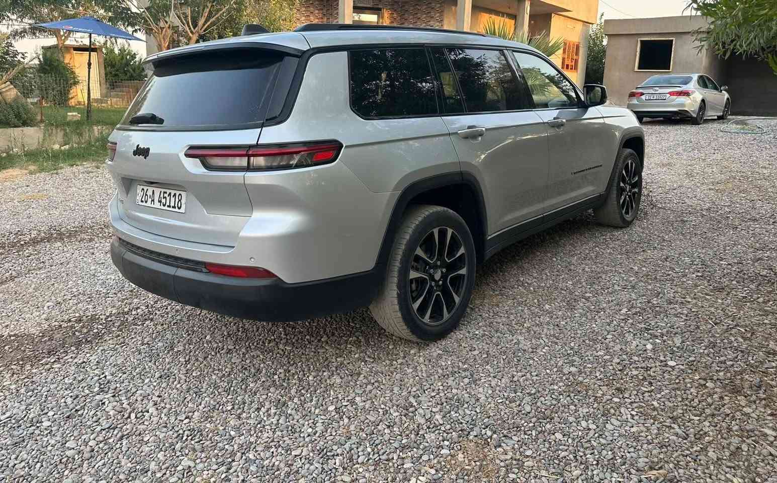 جيب گراند 2023 فول VIP
سبعه راكب ضرر جاملغ وبنيد تبديل بلادي نفس اللون 
بدون دواخل  ماشيه 53 mil 
السياره جديده وضع شركه 
السعر 290 $ بيها مجال قليل 
يرهم مراوس بكامري او كورلا موديل 20 و فوگ مع فرق نقد
مكان السياره الحويجه-الحلوات
*********** 
ملاحظه صور السياره بدون غسل
