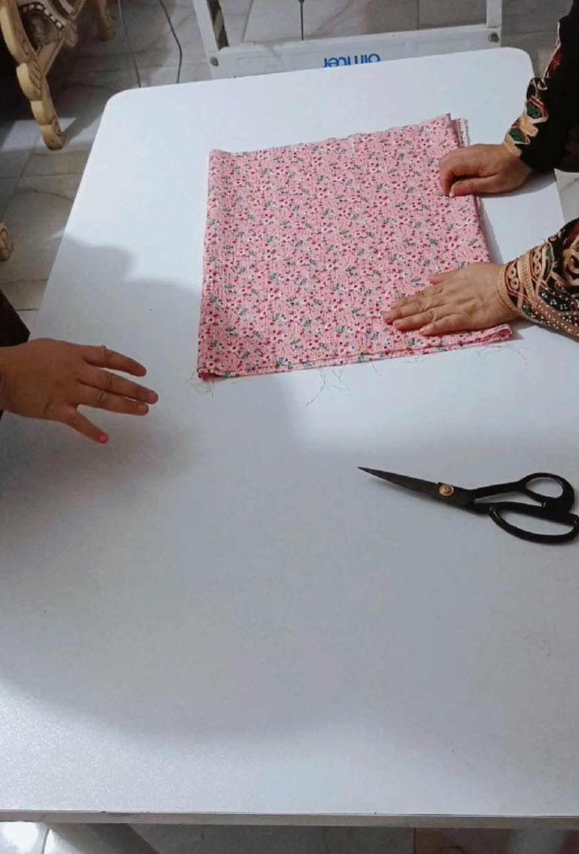 ✂️✨ اليوم أول يوم من دورات داليا للأزياء والخياطة ✨✂️
اليوم الاول مع متدرباتنا وإن شاء الله القادم أجمل، وعندنا لكم شغلات حلوة ومفيدة نتعلمها سويًا خطوة بخطوة ❤️
💰 سعر الدورة: 25 ألف دينار شهريًا فقط
📅 أيام الدورة: الثلاثاء، الأربعاء، والخميس
🌞 القسم الصباحي:
من الساعة 10:00 صباحًا إلى 11:30 صباحًا
🌙 القسم المسائي:
من الساعة 8:00 مساءً إلى 9:30 مساءً
نبدأ من الأساسيات ونتقدم خطوة بخطوة، وإن شاء الله نوصل معكم لمستوى متقدم في الخياطة والتفصيل 🧵✂️
📩 للاستفسار والتسجيل، مراسلة الصفحة
داليا كريم الجبوري 
#بنت_الصويرة1
