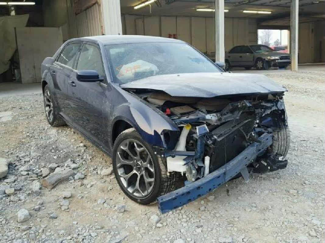كلايسر موديل 2015 اصل S
حادث موضح بصور وبلعراق بيه جاملغ خلفي وشويه بالحوض
تو ويل السياره 
ماشيه 128ميل
موصفاته كير موس شفتات ستيرن  شاشه 
كشنات جلد كهرباء تبريد وتدفء 
فول عده الفتحه 
الرقم اربيل باسمي تحويل مباشر 
السعر 148 وبيه مجال ***********
