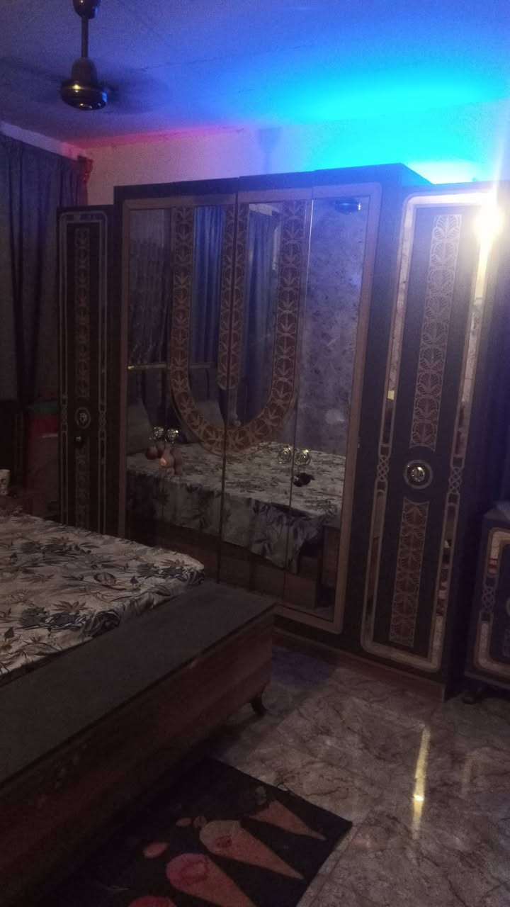 ســـــــــــــــلام عـــــــــــليكم غرفه تركيه 6قطع جديده زلغ واحد مابيه ***********
