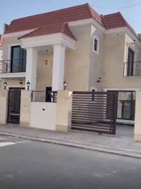 بيع مستعجل 🏡 للبيع في مجمع أسد بابل  📐 المساحة: 250 متر 🛏️ 5 غرف نوم 🛣...