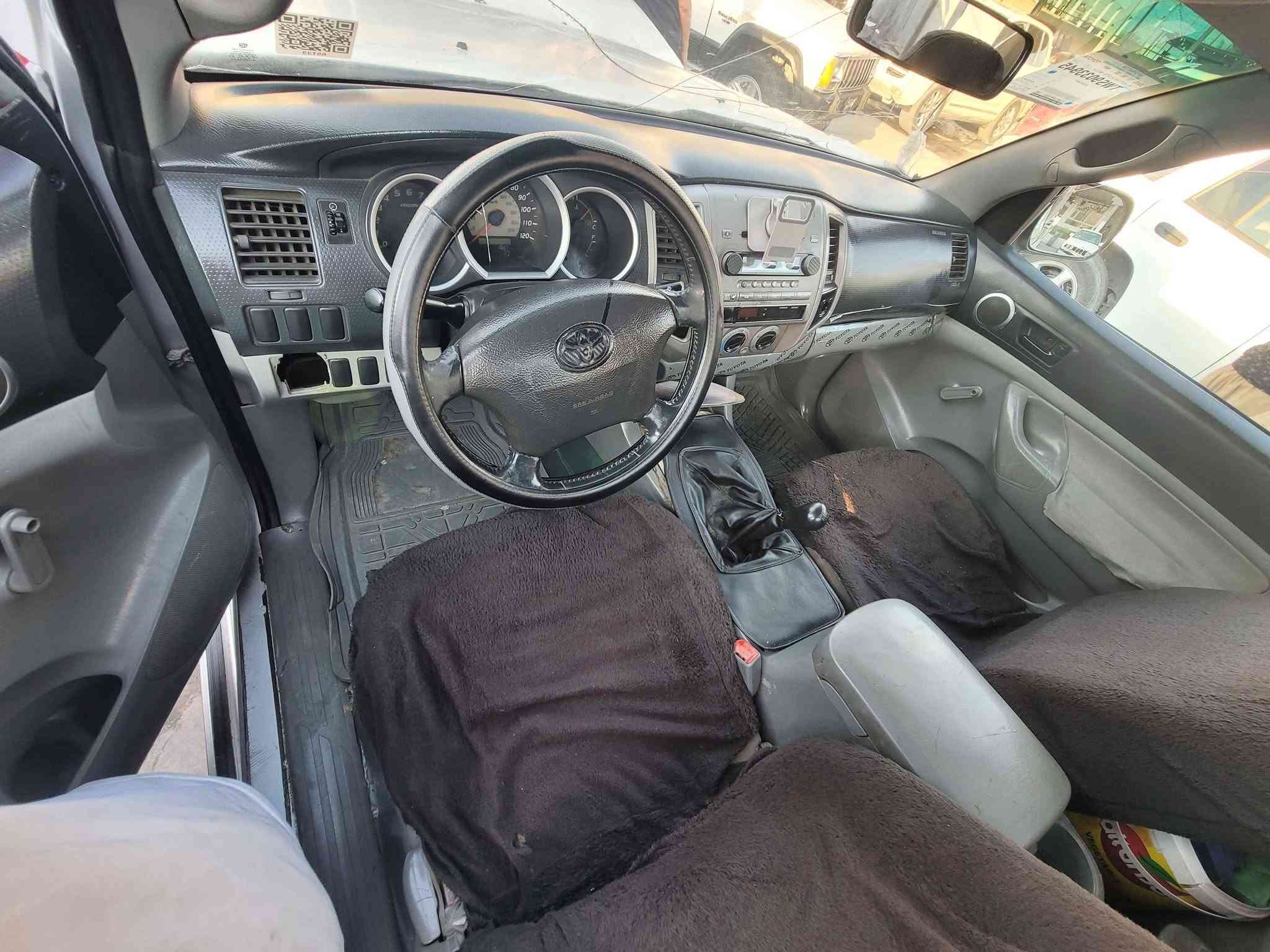 فول عادي 
دةبل ئةكسل 
مةكينةي VVT
مةنةفيسي هةية و كودي  بو كراوة 
مالي دوستة 
*********** السليمانية, العراق
