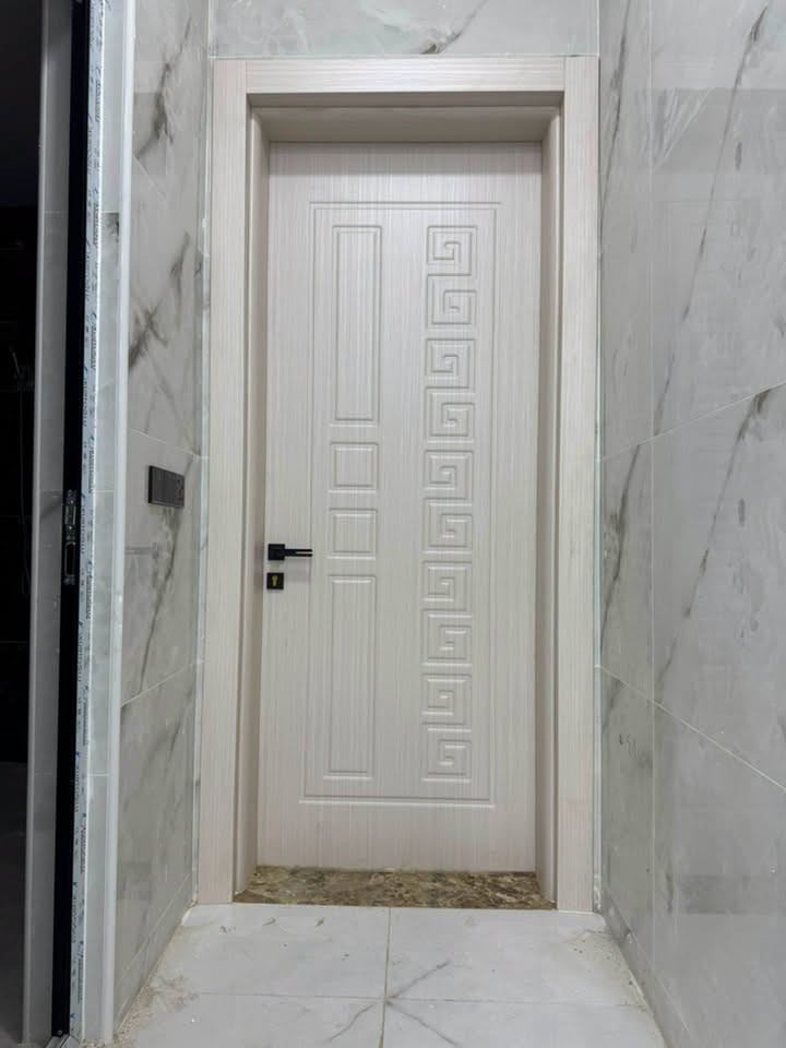 🚪 التميز في الديكور يبدأ من باب بيتك! ✨
لصناعة الفخامة والأمان في منزلك، نحن في خدمتكم لتوفير وتركيب أحدث وأرقى أنواع الأبواب بأعلى معايير الجودة والحرفية والاتقان:
 أبواب تركية وصينية داخلية وخاصة بموديلات عصرية تتناسب مع كل الديكورات.
 كافة أنواع الأبواب الخشبية بتصميم وتنفيذ احترافي.
 أبواب الـ PVC الحديثة والمقاومة للرطوبة والماء.
 أبواب القاصة المتينة وعالية الجودة.
🛠️ لماذا تختارنا؟
 عمل دقيق، متقن، وبحرفية عالية تضمن لك المتانة والشكل الجميل.
 أسعار مناسبة للجميع وترضي كل الأذواق والميزانيات.
 الثقة أولاً: 🛑 لا نستلم أي مبلغ مالي إلا بعد إكمال العمل بالكامل ورضاء الزبون التام!
للتواصل والاستفسار أو حجز المواعيد، يرجى الاتصال أو مراسلتنا على الرقم (واتساب واتصال):
📞 ***********
