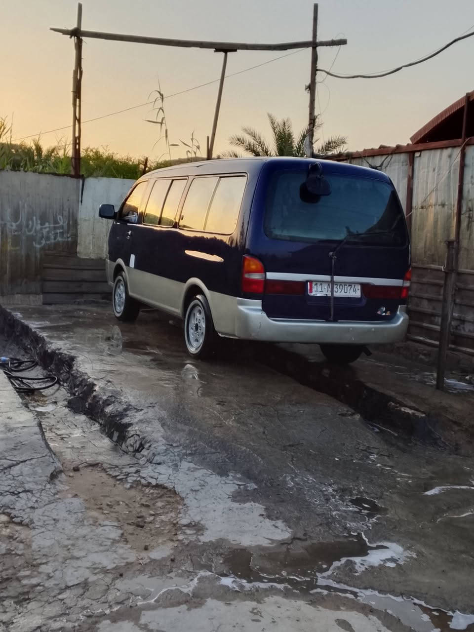 سلام عليكم ابريجو ٩٦ بسمي انكليزي بغداد مصفره
مكينه كير اكسن مكفولات 
تخم تاير حداديه كراتين باتري جديد سلف جديد 
شواصي 4شركه غرفه جديده 
مصبوغه معمره حجل لاضربه ولا شي 
السعر ٦٤ وبيه مجال للطيبين 
العنوان نجف اتصل مامتواجد ع فيس ***********
