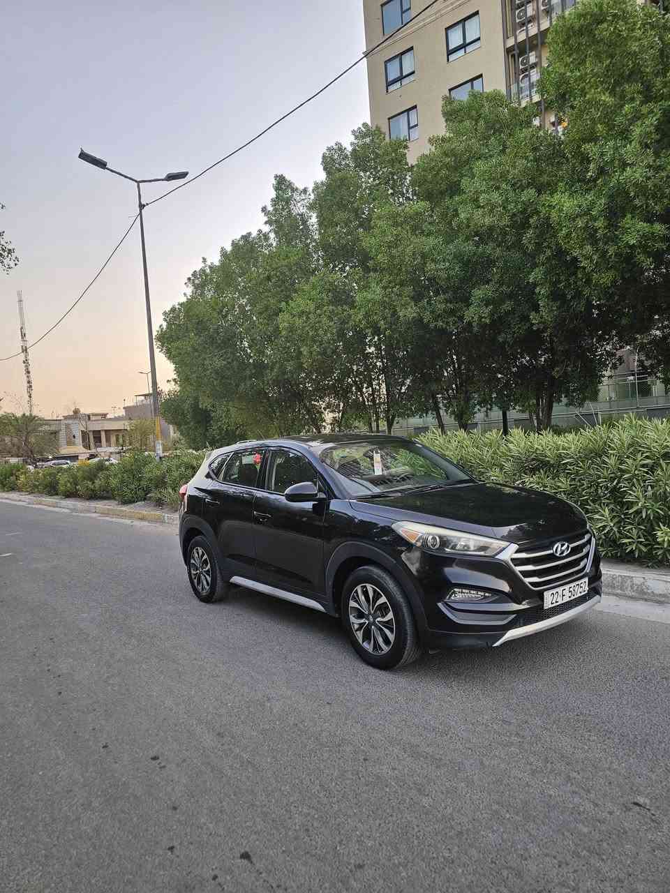 سلام عليكم
لبيع توسان موديل 2018 

السياره وارد كندي بيها بس الجاملغ الامامي الايسر  و ربع الباب الامامي الايسر 

و بيه بارد بل جاملق الخلفي الايسر 

باقي السياره مكفوله كفاله عامه من كلشي رقم الشاصي والسونار مرفق مع الصور

رقم السياره أربيل بسمي كوردي تريد تحويل  تريد وكاله 
 

مكينه و كير و تبريد  كله جديد 
السعر 130 ورقه او مراوس حسب القناعه
العنون بغداد حي العامل 

لاستفسار ***********
