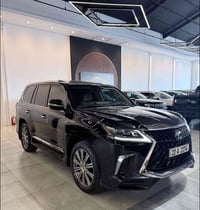 لكزس LX570 • ٢٠١٧ • ١٠٥٠٠٠ كم
