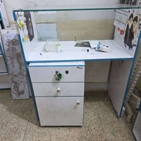 ميز مكتبي • ٢ قطع • عمارة ميسان