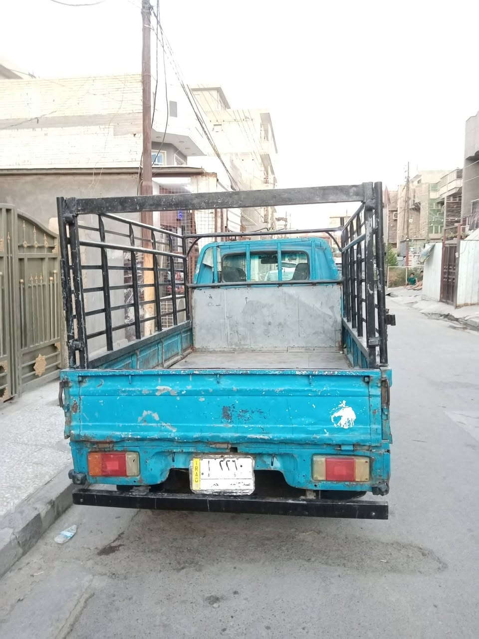 السلام عليكم 
كيا بنجو موديل 93 مكفولة من حدادية وشاصي وتخم تاير
سنوية ساقطة قبل شهرين ااسيارة بأسمنة شرط تحويل ثاني يوم 
السعر 35 قفل
مكان السيارة بغداد رئاسة المعلمين
***********

