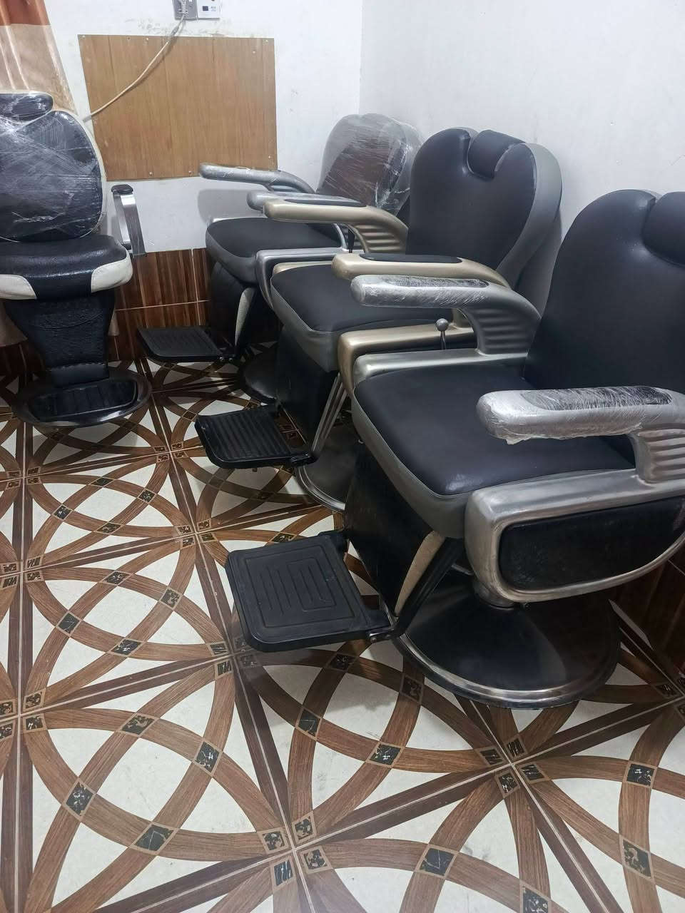 كرسي 💺 حلاقة عدد 7 او 9  كلش انضاف شغال  اخو الجديد
شبح 👻 اكبر حجي بل شبح 👻
الانبار القائم الكرابله 
السعر 
ع خاص 
او وتساب 
او ع رقم 📱
رجانه 
***********
