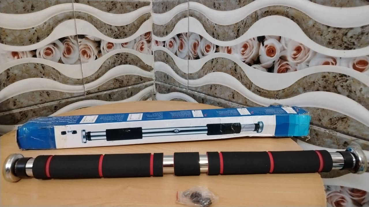 عقلة باب • قابلة للتعديل • بدون حفر