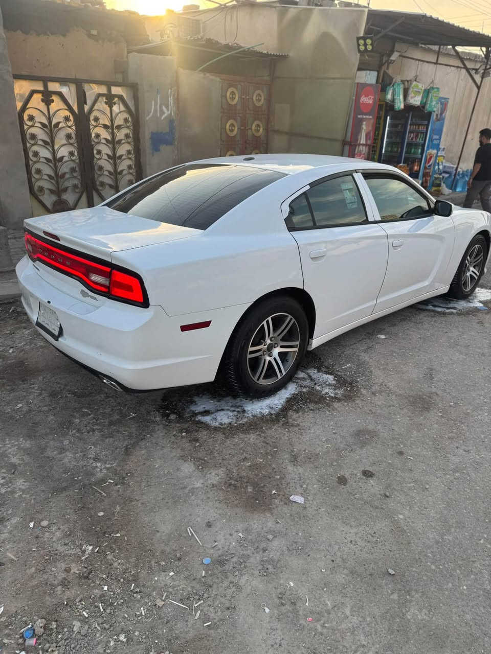 سلام عليكم
جارجر 14 سياره كنديه جاهزه للاخير ما مشتغله ع خط 

رقم بصره سنويه منتهيه راعيهه يريد تحويل وعندي وكاله بيهه 

السياره بيهه قطعتين صبغ المداكر الوره  وبيهه 3قطع تبديل 

مكاني البصره المعقل 

السعر125

***********

