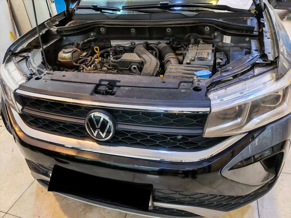 مركز شيرين لصيانة السيارات الالمانية 🇩🇪
.

🌹 زبائننا الكرام

تبديل دهن المحرك لجميع سيارات Volkswagen Group باستخدام الزيت المطابق لمواصفات الشركة المصنعة ، مع تبديل:

✅ فلتر الدهن
✅ فلتر الهواء
✅ فلتر التبريد
✅ غسل وتنظيف المحرك بالكامل 

‼️ معلومة مهمة:
تختلف مواصفات دهن المحرك من سيارة إلى أخرى، حيث يعتمد كل محرك على كود زيت خاص به وفقًا لمعايير شركة Volkswagen، ومن أبرزها:

🔹 VW 508
🔹 VW 504
🔹 VW 502

لذلك نحرص على اختيار الكود المناسب لكل سيارة حسب موديلها ونوع محركها، لضمان أفضل حماية للمحرك، والحفاظ على أدائه وكفاءته كما أوصت به الشركة المصنعة

.

‏‎زبائننا الكرام 

‏‎عروض وكالتنا 

🎁 عروض وكالة شيرين

✅ تبديل هيدروليك الكير بدون أجور عمل.

✅ فحص كمبيوتر مجاني في اوقت تحتاجه سيارتك وذلك حالة  تبديل دهن المحرك في وكالتنا.

✅ فحص الصدر الأمامي او السيارة مجاناً في اي وقت تحتاجه سيارتك وذلك  تبديل دهن المحرك في وكالتنا.

🎉 كما تدخل تلقائياً في:

🔹 السحبة الشهرية للفلاتر المجانية.
🔹 سحبة اجور  عمل المجانية  .

🌹
🌹

موقع شركتنا 

‏https://maps.google.com/?q=36.168079,44.011108

‏‎‏‎شركة شيرين ( وكالة فولكس واگن & سكودا) 

‏‎اربيل - قرب نقليات بغداد ( كراج بغداد) - بالقرب من مرطبات 9* 9 

📞***********-***********

#Tiguan  #passat  #Volkswagen #atlas #jetta #volkswagen
