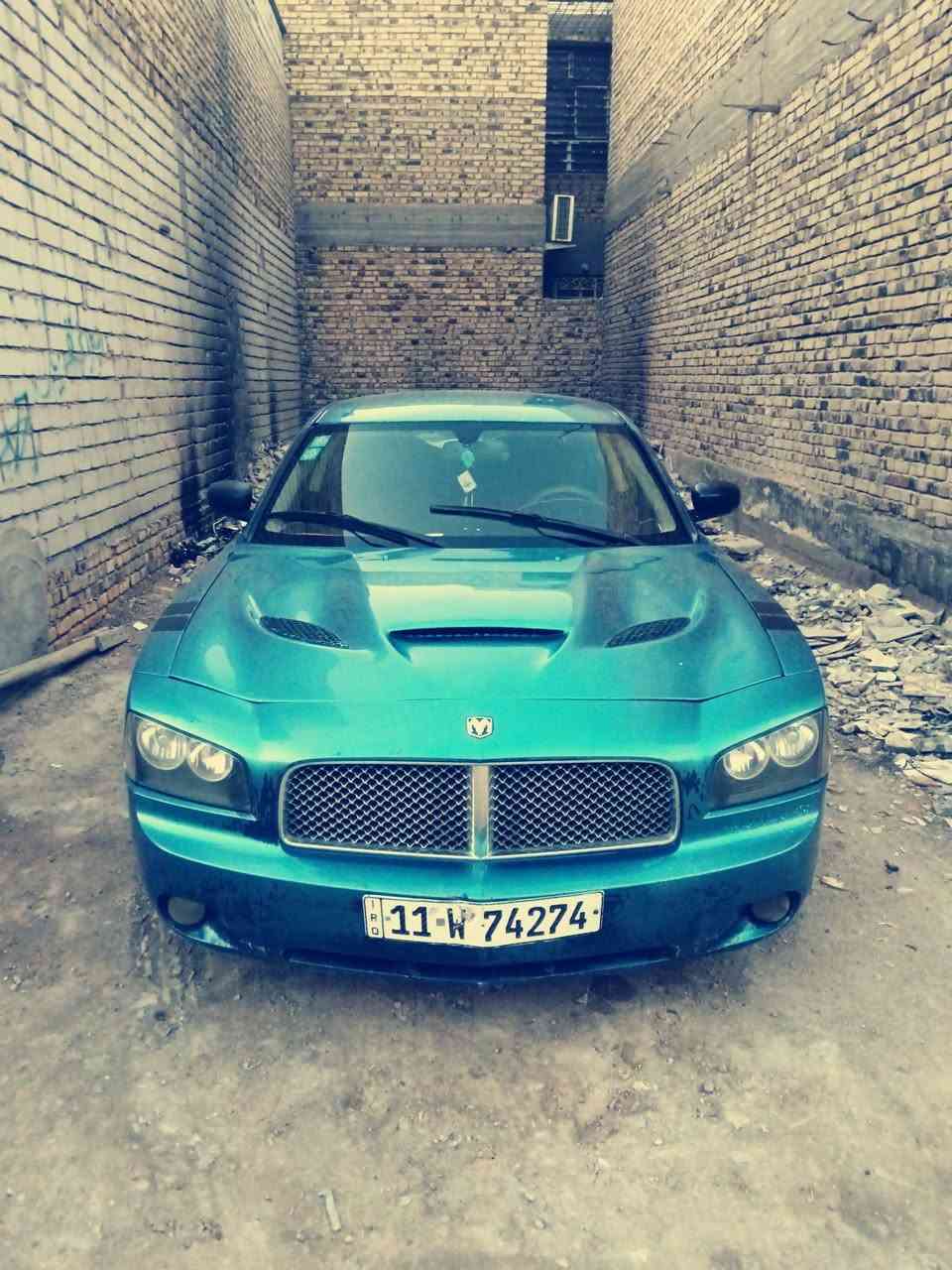 السلام عليكم جارجر مديل 2010 بوليسي باسمي شخصيا محرك هيمي 
التفاصيل 
1_محرك وكير صالهن سبوع من شديتهن من كصه الله شاهد
2_السياره اصل ابيض بيه تغير لون واكع عالقماره شجره ومصلحه والبقيه كفاله من كلشي حوض شواصي لغود كله مابي ضربه
3_السياره بوليسي كير تعليك تو ويل ارتي
4_ منضومه غاز انسه الاصراف
5_السياره رقم بغداد امس استلمت سنويه وهزه بسمي
6_تخم تاير وحداديه بجيس صالهن شهر من شديتهن

نقوصات السياره
1_ تبريد جان شغال بدلت محرك وبدلو كمبريسر جديده وياها لازم تضغط المنضومه وضيف غاز الله شاهد مابقه عندي فلوس وسوي
2_السياره يرادله ترتيب بالكشر
3_ربله كاردن شرط ففط بس ربله
4_ضفيره المحرك يرادله ترتيب لان مابدلته من بدلت محرك بس الله شاهد سياره صافيه وتخبل وطلع لربيل

مكاني نجف كوفه ***********   السعر ٧٩ وبيه مجال للشراي  بيع فقط بدون مراوس سياره كلفتني هواي والله ومستعجل علبيع
