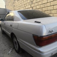 كراون بطة • محرك 2500 • رقم بصره