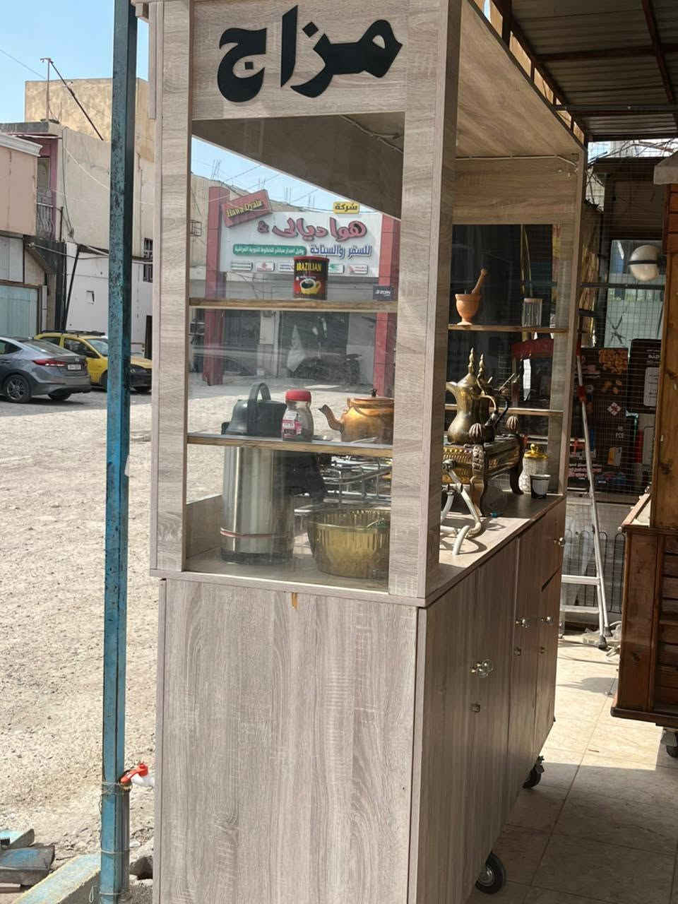 السلام عليكم عربانة للبيع تصميم عصري وديكور مناسب .
السعر ٦٥٠ وبيها مجال .
العنوان شارع الطابو مقابل مطعم قداح..
التواصل عل خاص او واتس اب .
***********.
