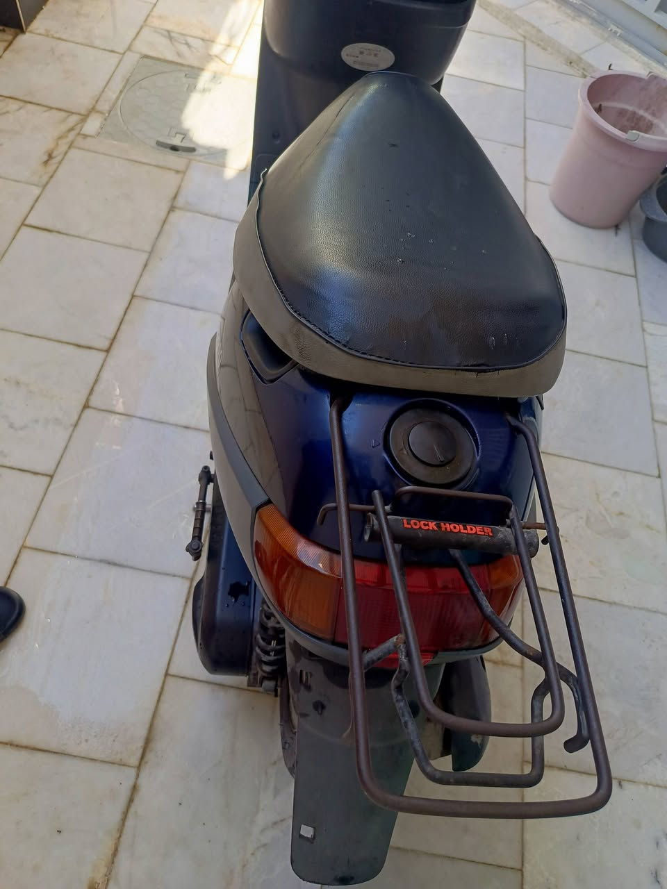 دراجه بطه موديل 99 ما مفتوحه ولا مصلحه كفرات اصليه ما بيها اي نقص سعرها 350 الف
***********
