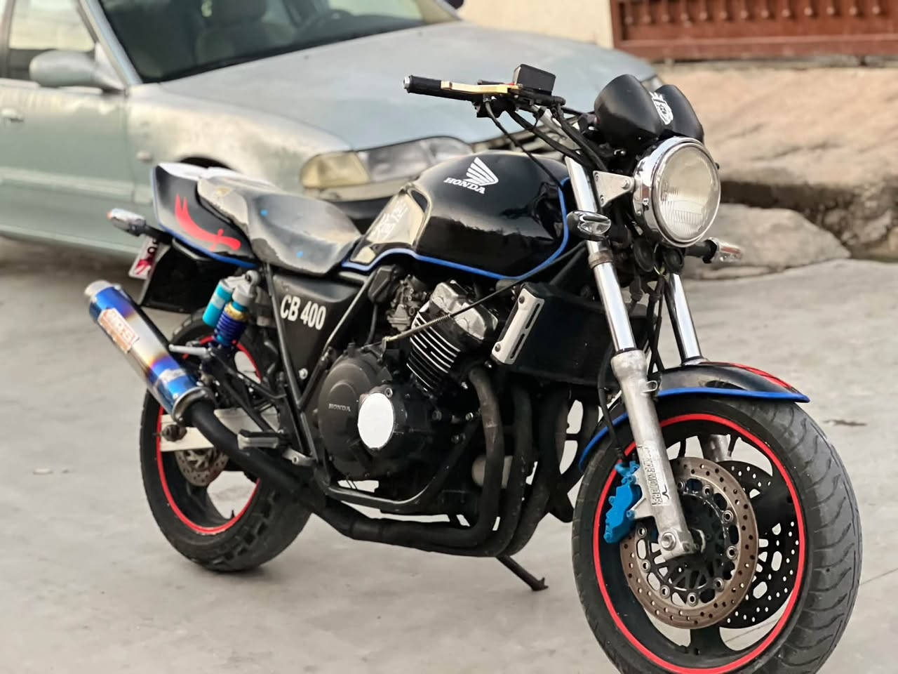 سلام عليكم CB400باب اول موديل ٩٩ للبيع دراجه خرسه مكينه  مفتوحه لا صوت لا بخار مكان   كركوك  *********** واتساب
