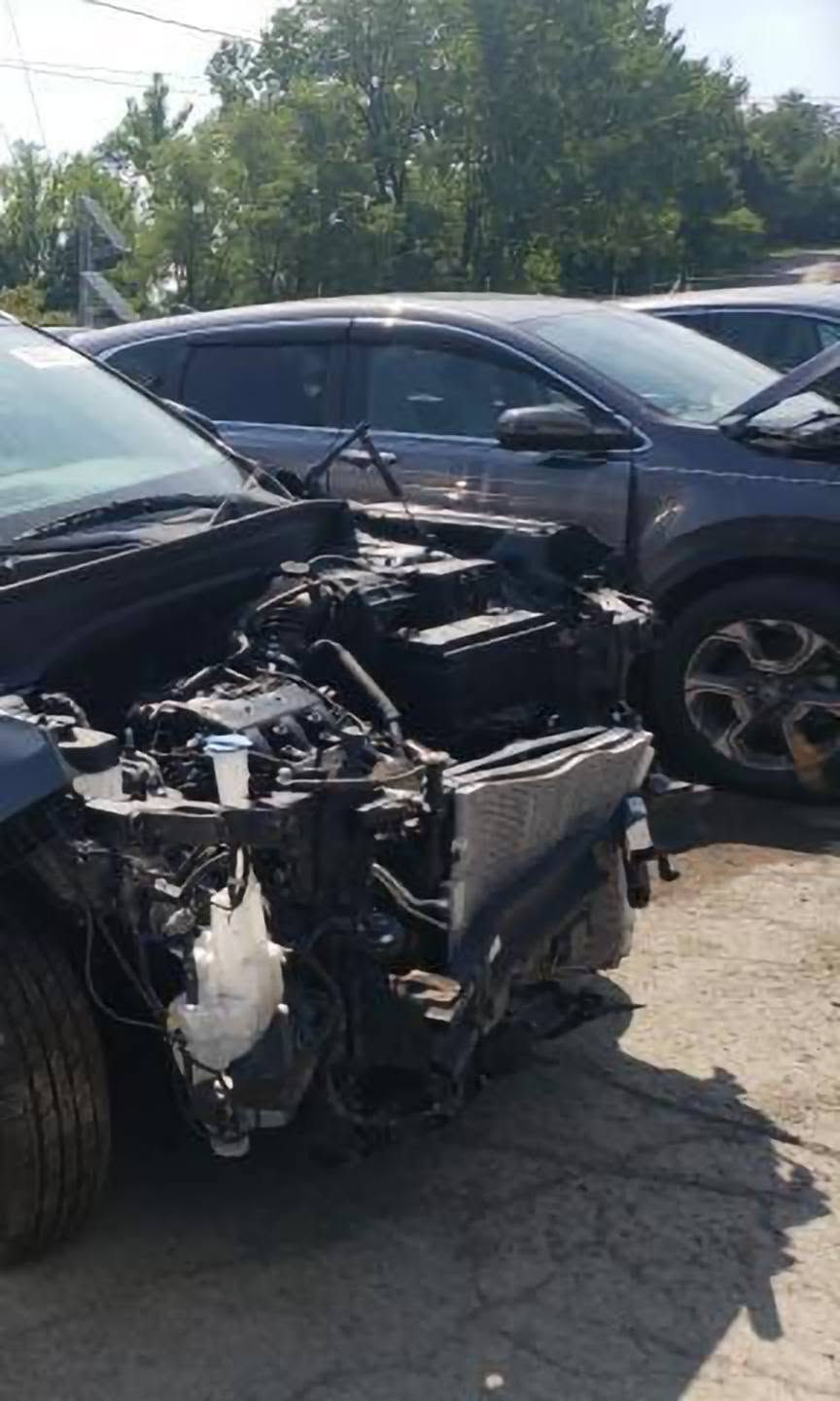 مرحبا للبيع   بالسايد موديل  20.  ضرر فقط  بنيد  بدون دواخل وشواصي بشرط اسلمك زيرو نظافة  ماشيه 52  العنوان  بغداد العامرية  السعر  240   الاتصال ***********

نص مكتوب في الصور:
- 45980168