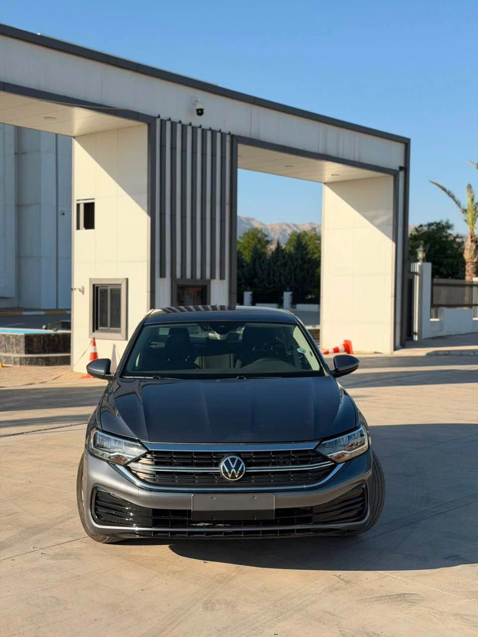 Jetta 2024 -S
جوملغ و بولند صبوغ بي داخلي بي يرباك 
شرتي رقم گير و مكينه شه رت
*********** اكر, نينوى
