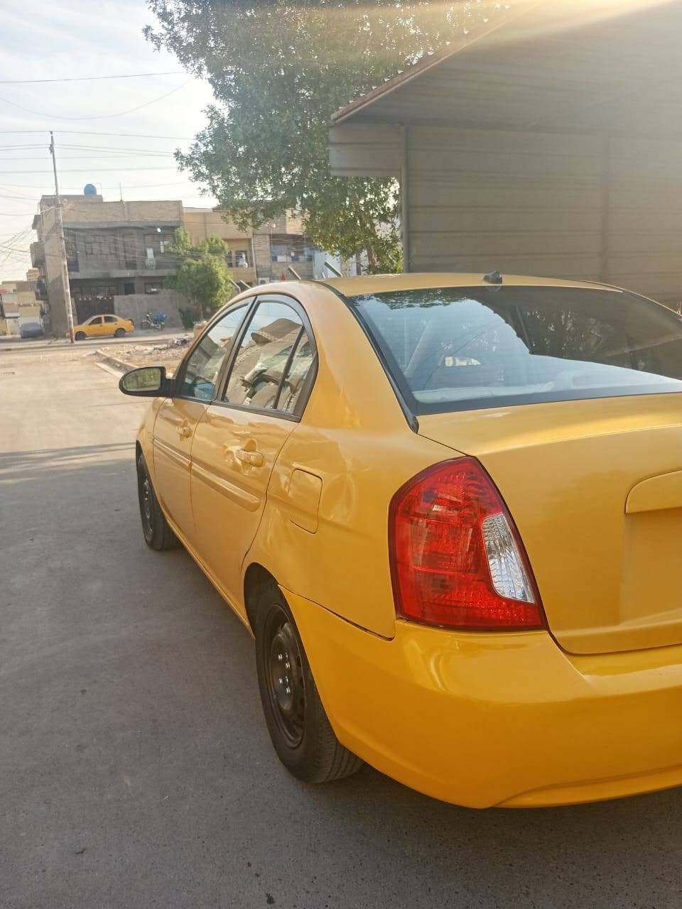 السلام عليكم سيارة اكسنت موديل 2009 امريكي تبريد منضومه جديده حادث امريكا بابتين باب السايق والورى السعر 85 مكان سياره بغداد رقم الهاتف ***********
