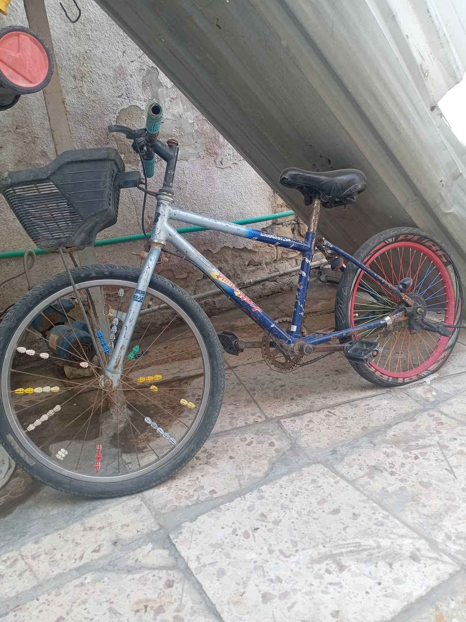 السلام عليكم مبرده حجم 2000  50 + باسكل 40 العنوان بغداد ***********
