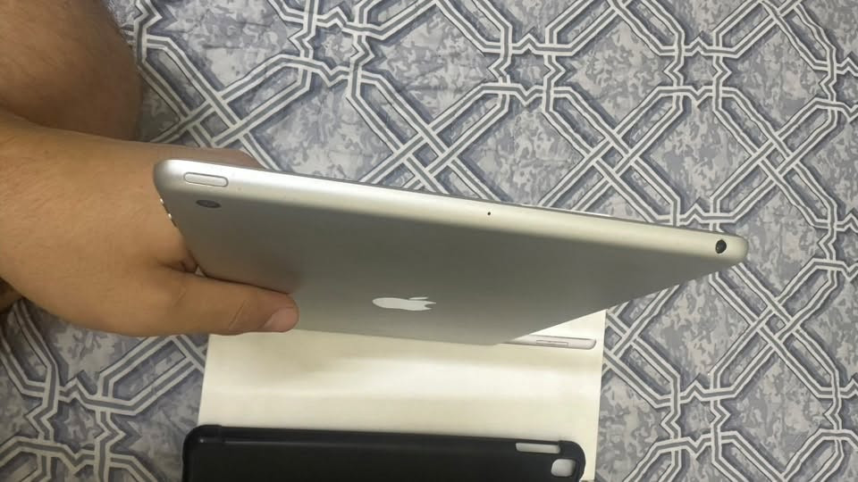 السلام عليكم ايباد 8 للبيع
نضيف حيل ماخذو جديد استخدام على ايدي اعطي ضمان ما يفقد شحن ابد ولا اي عطل كراتون وشاحنة الاصلية ذاكرة 32

السعر 220 

تواصل واتساب

‭***********
