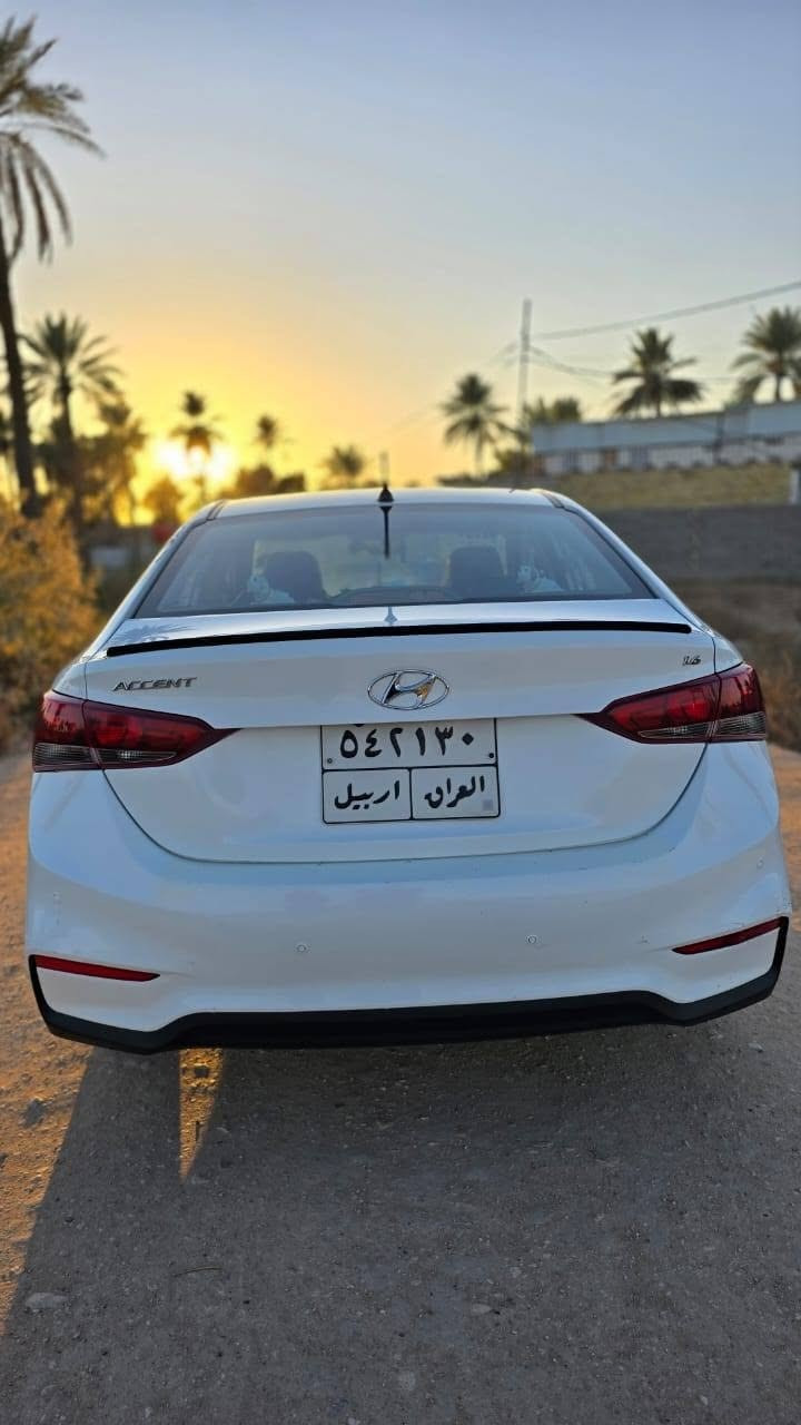 سلام عليكم اكسنت  2019  خليجي بيها  قطعة صبغ شبرين  نضيفة جدا سنوية ساقطة رقم اربيل   مكينة1600 مكاني كربلاء  رقمي ***********
