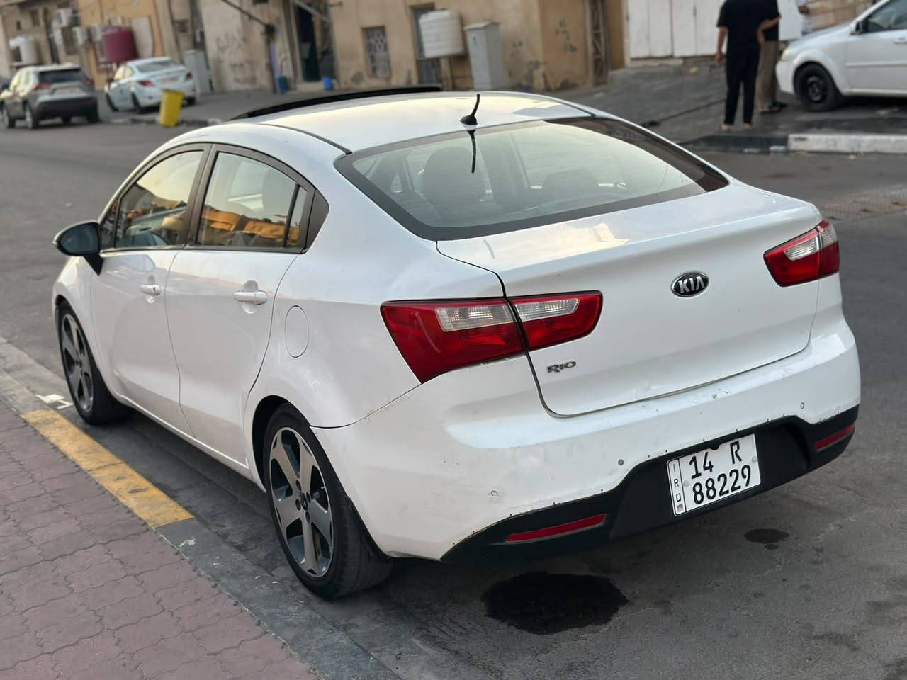 كيا ريو خليجي فول مكفوله من ضربه صبغ وتبديل بس بارد بيه مكانات مكينه كير حداديه جديده موديل ١٥ بسمنه سعره ٨٥ رقم راعيه ***********

