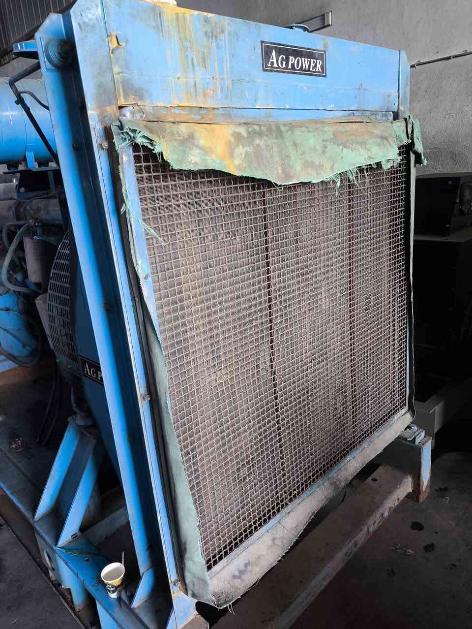 افيكو حجم 137 كايد 13 توليد 375KVA بلادي وارد ما مشتغل بالعراق العنوان اربيل للأستفسار الإتصال *********** يوجد توصيل لكافة المحافظات وبضمان 🚛
