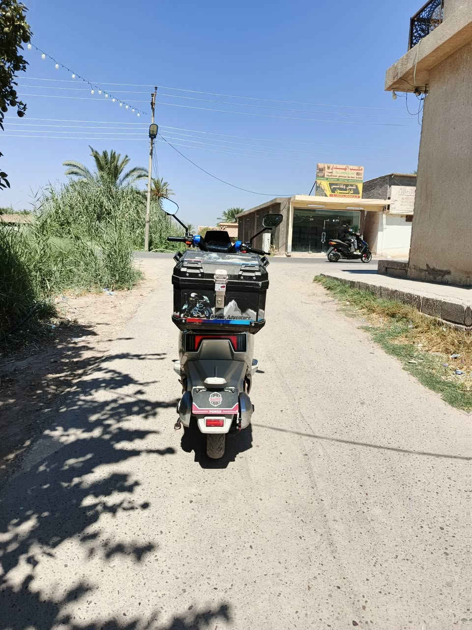 السلام عليكم
للبيع دراجه ملكه ريان 
2026
6 بطاريات كرافين 32 أمبير 72 فولت
ملف 2500W حقيقي
لايت عالي ناصي زنون
نضام P بارك 
نضام R رجوع للخلف
نضام قاطع دوره
بريك امامي خلفي دسك
بريك امامي ABS
بصمه وتشغيل عن بعد 
السعر 900 الف وبيها مجال 
مكان : بغداد اليوسفيه
للاستفسار : ***********
