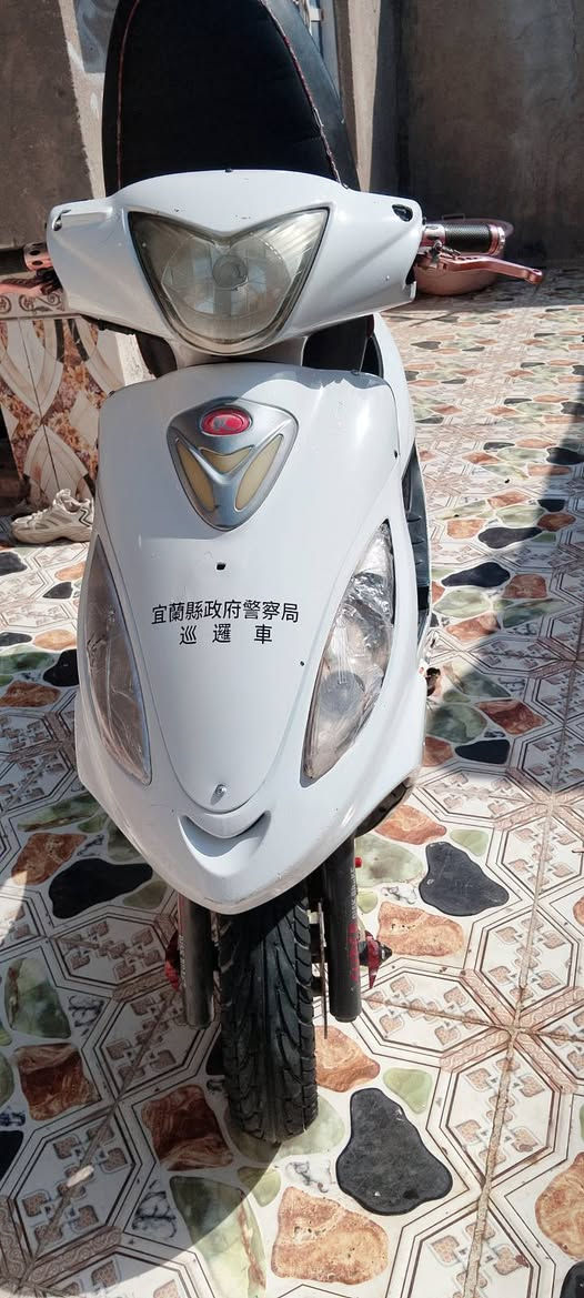 للبيع كامكو بوليس مكينه 150 فحل موديل 12 سعر 550-وبيه مجال الشراي
***********
