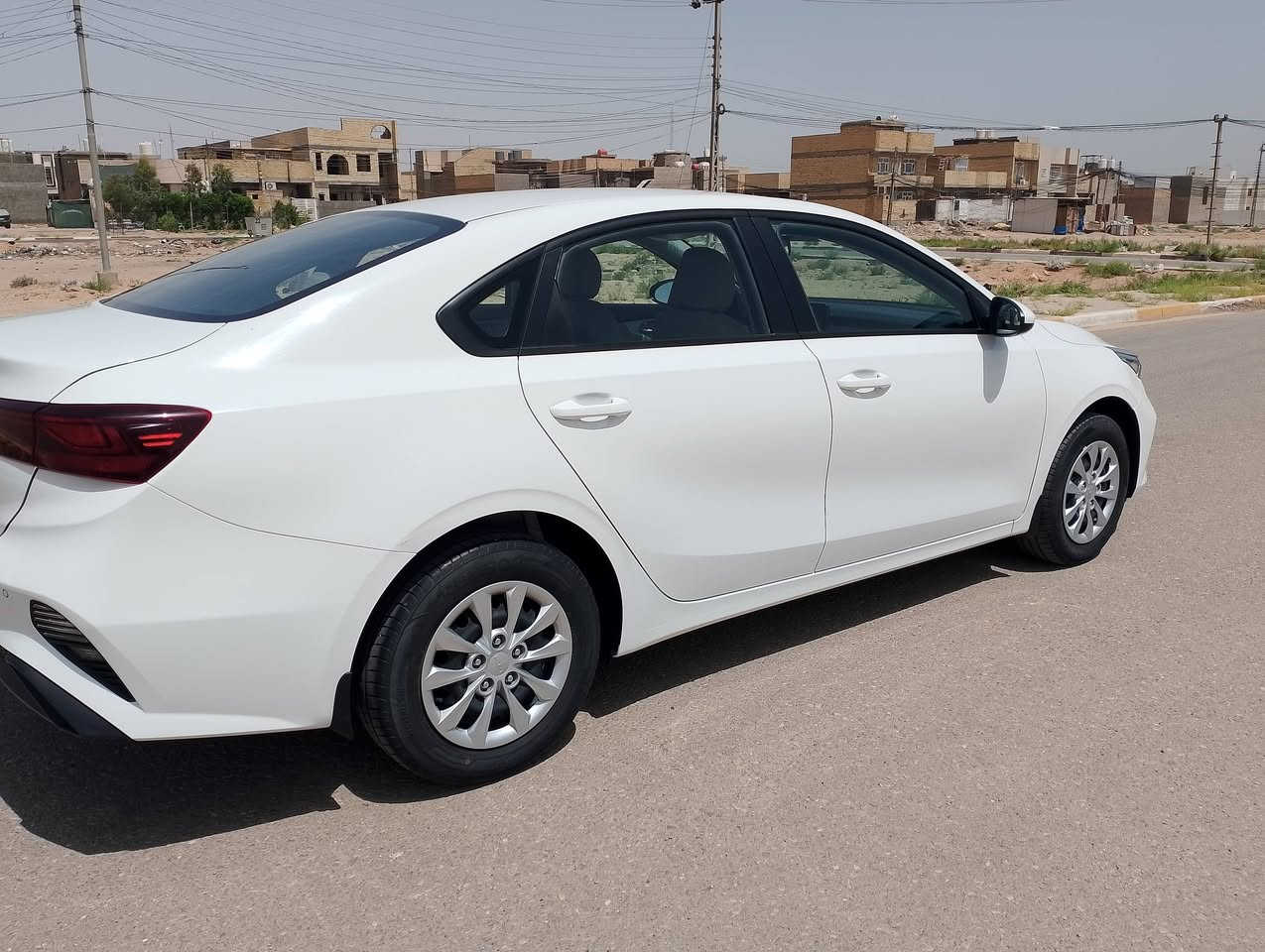 كيا سيراتو 24 محرك 1600 خليجي
رقم بغداد بأسمي 
كفاله عامه مواصفات عاديه 
تحكم ستيرن لد امامي 
حساسات خلفيه 
شاشه وكاميرا 
داخل لونين بيجي 
ماشيه 43 الف 
السعر 168
*********** كربلاء
