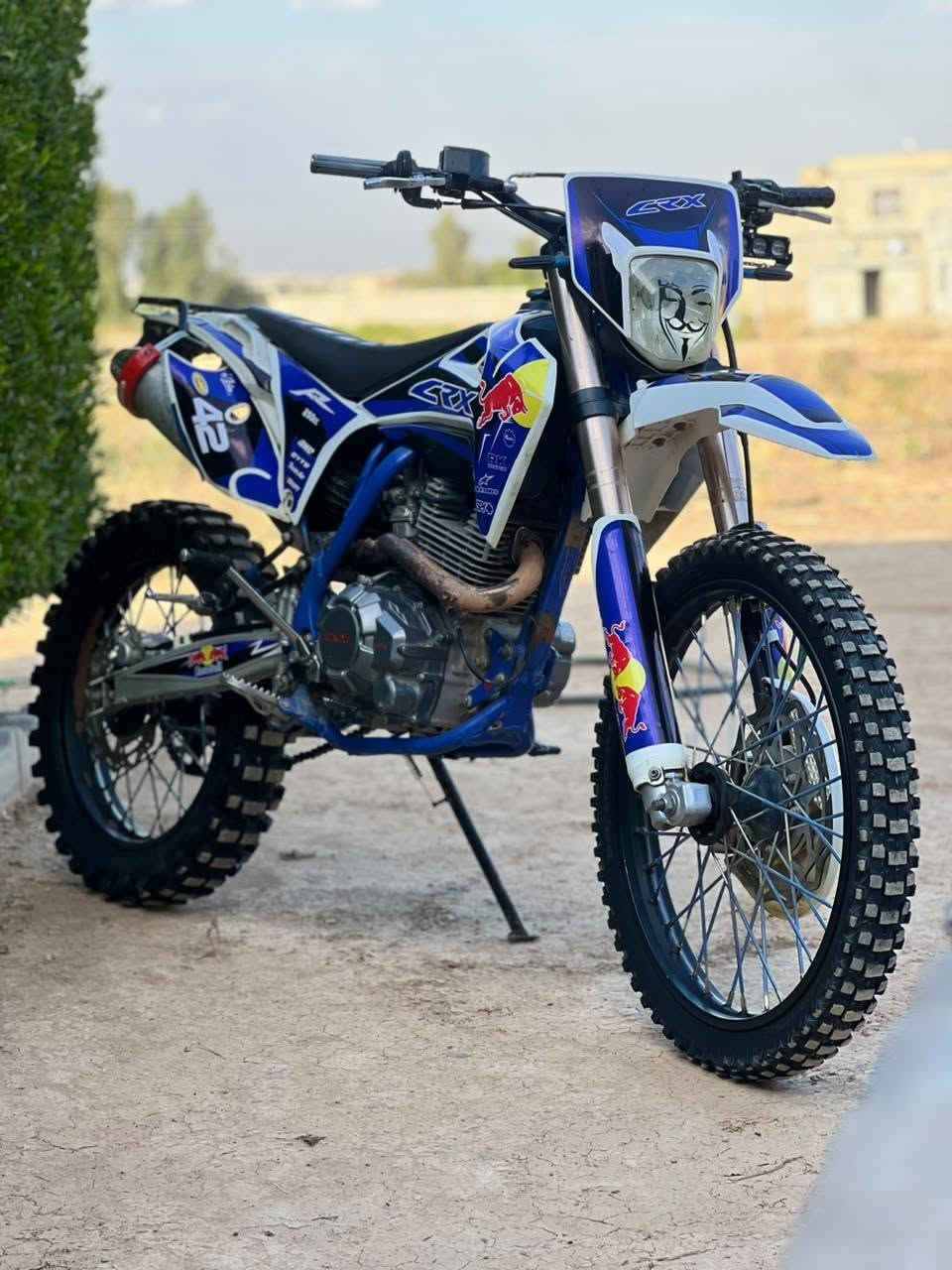 اسلام عليكم موطور للبيع ويرهم مراوس تايكر سيفان 
قفاز CRX
محرك 300cc
موديل 2024
التواصل خاص او
اتصال ع رقم 
***********
