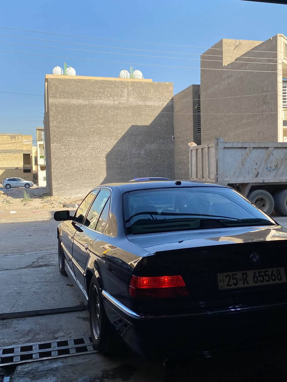 السلام عليكم
بي ام بيع او مراوس 
حجم 740i
موديل 1995
لون بنفسجي مميز 
تبريد ثلج 
كير تمساح 
ستيرن كهرباء
سلايت شغال
منضومه زنون 
جام كهرباء 
برده خلفيه 
سنتر لوك 
تلفون بلادي 
حساسات شغاله 
شاشه وسستم صوت 
غرفه جلد اسود 
كير مكينه جدد
صدر جديد 
تخم تاير جديد
 تخم ويل جديد
كهربائيات جاهزه 
مروحه عاصفه 
سياره حلوه مال جناي 
رقم كركوك شبه مميز شرط التحويل 
مكان بغداد 
***********
