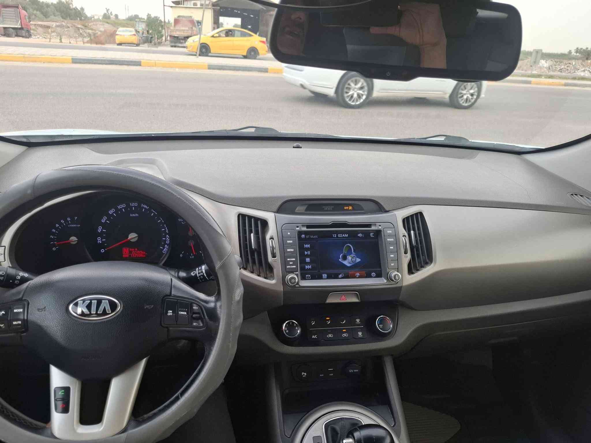 السلام عليكم.
بيع فقط.....سبورتج ٢٠١٦ خليجي رقم اربيل/ وكالة باسمي حاليا.
⬅️ ماشية 112 الف كيلومتر
⬅️ إشارة ترحيب بالمرايا
⬅️ لد نهاري
⬅️ رقم اربيل الانكليزي.
⬅️ السيارة باسم مواطن كردي يعني مو شركة
⬅️ السيارة خليجية
⬅️ محرك 2000 دوش المرغوب
⬅️ كاميرا خلفية
⬅️ بدون فتحة بالسقف
⬅️ قمارة حديد
⬅️ سنوية منتهية من 2025
⬅️ عليها 350 الف غرامات شمالية( تتنزل من سعر البيع)
⬅️ السيارة موجودة بالديوانية حاليا.
⬅️ السيارة سويج مو بصمة.
⬅️ السيارة كير ومكينة وحدادية مكفول ومبين بالسونار 
السعر المطلوب 147 / دفتر و 47 ورقة مع المجال البسيط.
اتصل و تدلل

📌صور السونار موجودة بالمنشور
هاتف ***********/ واتس اب موجود
