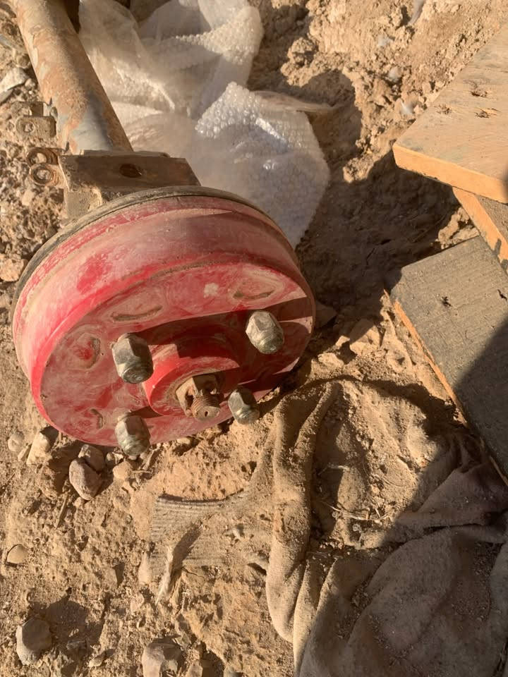 غراض ستوتات للبيع كلمن وسعره مكان سوك الشيوخ وبعد اكو غراض ماامصوره كاردان وميزانيات وصالنصه ثقيله ولايتات طايح لونهن بخدمه شراي هاذه رقمي ***********
