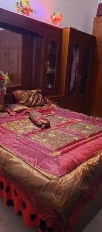 غرفة اخشاب • تكمه • للبيع