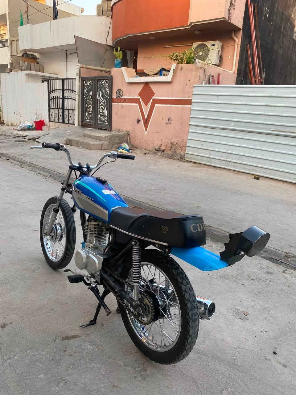 سلام عليكم سيجي نامه للبيع موديل26شاصي 12 دراجه خير من الله اي عيب مابي وياله مسطره محرك مينسمع اله صوت سعر 450 بي مجال حك جيه مكاني كركوك ***********
