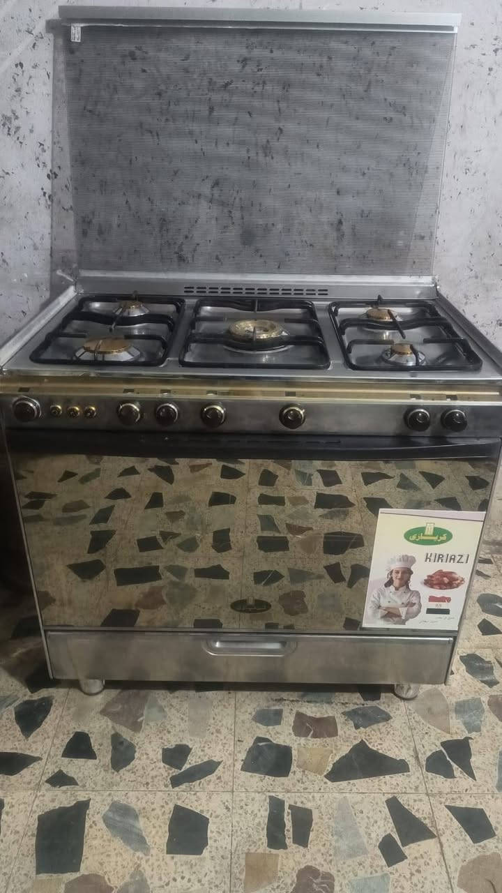 طباخ كريازي مصري 225طباخ فريش 220 كاونتر اربع قطع 250 مجمده 160 كاونتر اسود 190كاونتر خضر 130كاونترجوزي170 سعار بيها مجال بسيط مكان بغداد يوجد توصيل بكروه داخل بغداد تواصل على وتساب ***********
